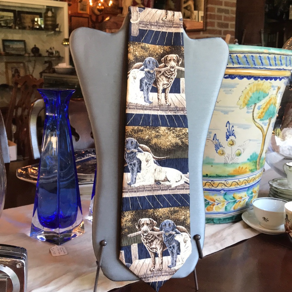 Men’s necktie labrador retrievers